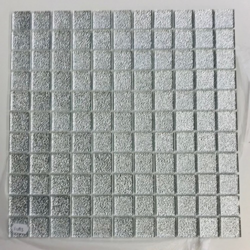 Gris argent gaufré fin carrés 2.5 cm épaisseur 4 mm mosaïque émaux par 18 carreaux