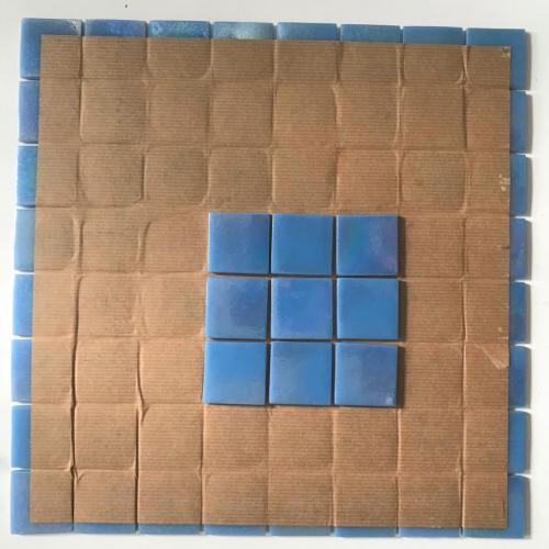 Bleu moyen nacré 4 cm mosaïque émaux par plaque 31.5 cm