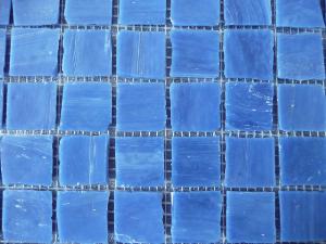 Bleu lavande verre mosaïque artisanale par plaque de 10.5 par 10.5 cm