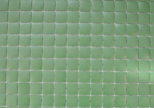 Vert tendre carré mosaïque émaux 2.4 cm vert mat satiné plaque 33 cm en HTK