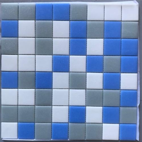 Bleu clair gris et blanc antidérapant 4 cm mosaïque émaux par plaque de 32 cm