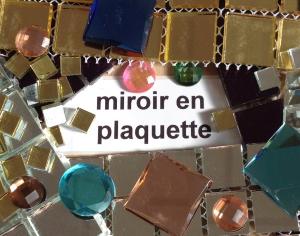 Crackle mosaïque et miroirs colorés